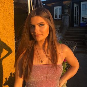 Meet your Posher, Raquel